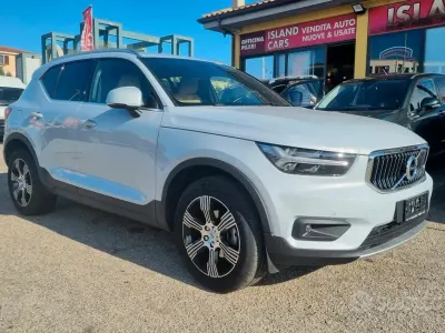 Usata Volvo XC40 Momentum 163 CV (119 kW) 2021 Grigio SUV