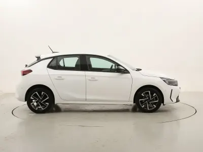 Usata Opel Corsa 101 CV (74 kW) 2025 Biancobianco Utilitaria