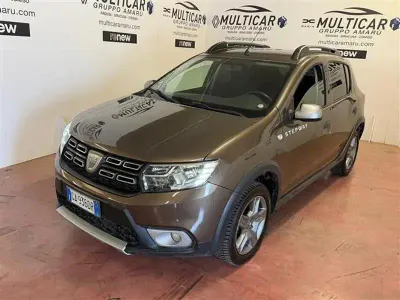 Usata Dacia Sandero Acces 95 CV (69 kW) 2020 Marrone