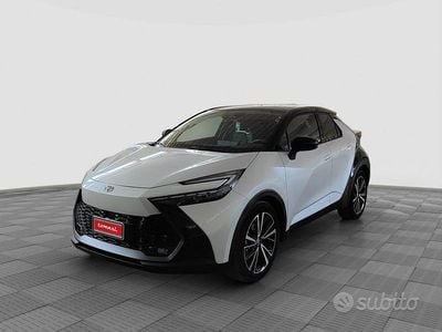 Usata Toyota C-HR Lounge 152 CV (111 kW) 2024 Grigio SUV