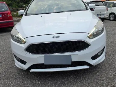 Usata Ford Focus Titanium S 120 CV (88 kW) 2016 Bianco Berlina