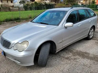 Second-hand Mercedes C220 Avantgarde 122 CP (89 kW) 2003 Gri Break