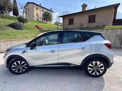 Occasion Renault Captur 115 ch (84 kW) 2021 Gris SUV