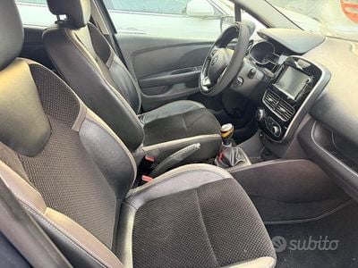 Usata Renault Clio IV 90 CV (66 kW) 2017 Grigio Berlina