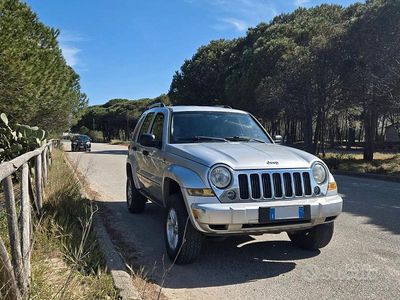 Usata Jeep Cherokee 2005 Grigio SUV