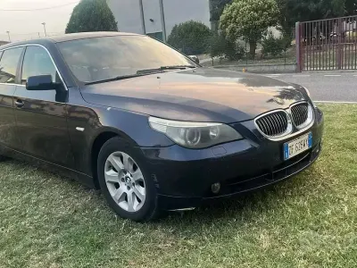 Usata BMW 525 197 CV (144 kW) 2007 Bluazzurro Station wagon