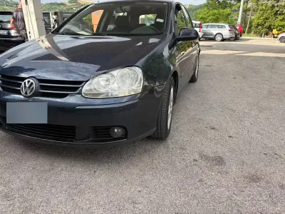 Usata VW Golf IV 105 CV (77 kW) 2006 Berlina