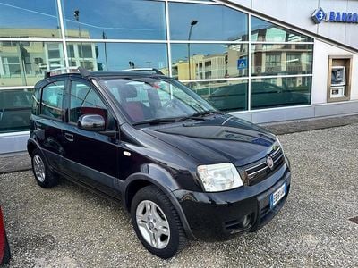 Usata Fiat Panda Climbing 69 CV (50 kW) 2011 Nero Berlina
