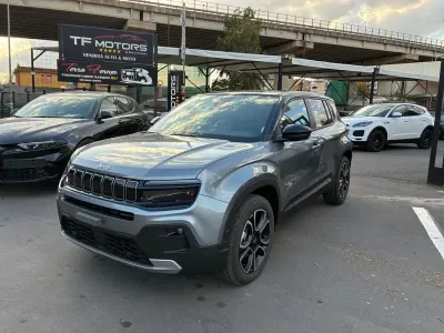 Nuova Jeep Avenger Summit 135 CV (99 kW) 2025 Grigio SUV