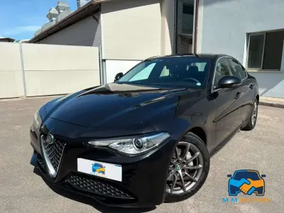 Usata Alfa Romeo Giulia Super 179 CV (131 kW) 2016 Nero vulcano Berlina