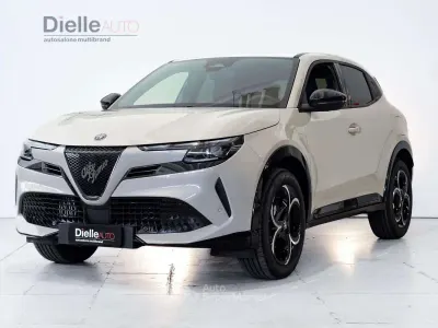 Nuova Alfa Romeo Junior Ti 145 CV (106 kW) 2026 Bianco SUV