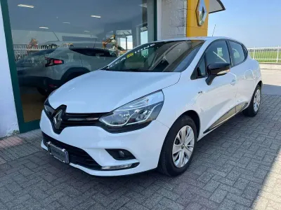 Usata Renault Clio IV Life 75 CV (55 kW) 2019 Bianco ghiaccio Berlina