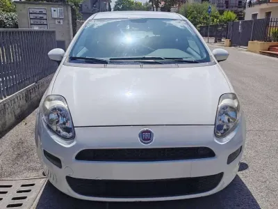 Usata Fiat Punto 77 CV (56 kW) 2013 Bianco Utilitaria