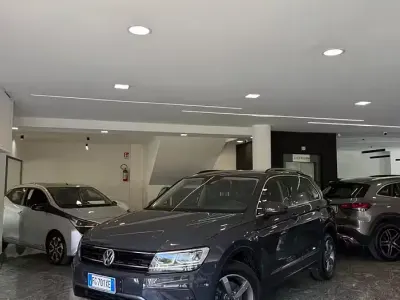 Usata VW Tiguan Executive 150 CV (110 kW) 2016 Grigio SUV