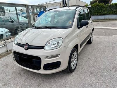 Usata Fiat Panda Lounge 80 CV (58 kW) 2013 Beige Utilitaria