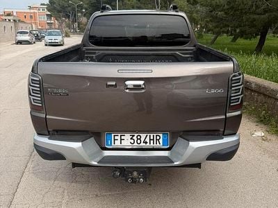 Usata Mitsubishi L200 181 CV (133 kW) 2016 Grigio Pick-up
