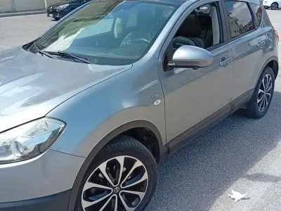 Usata Nissan Qashqai 131 CV (96 kW) 2013 Grigio SUV