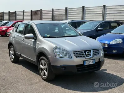 Usata Nissan Qashqai Tekna 117 CV (86 kW) 2010 Grigio SUV