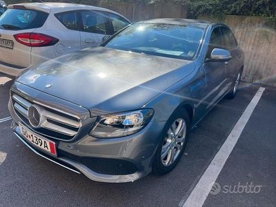Usata Mercedes E200 184 CV (135 kW) 2016 Grigio Berlina