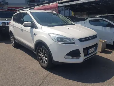 Usata Ford Kuga Business Edition 150 CV (110 kW) 2015 Bianco SUV