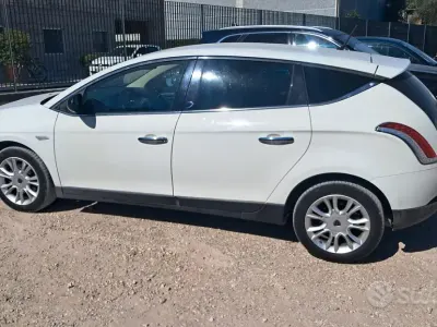 Usata Lancia Delta 120 CV (88 kW) 2009 Bianco Utilitaria