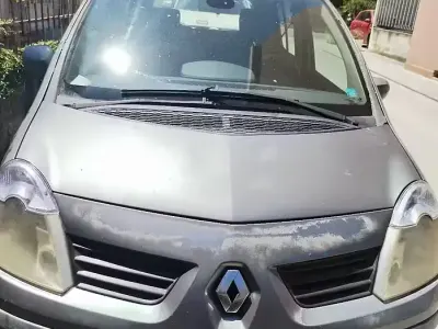 Usata Renault Modus 106 CV (77 kW) 2007 Grigio Monovolume