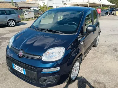Usata Fiat Panda Lounge 69 CV (50 kW) 2018 Bluazzurro Utilitaria