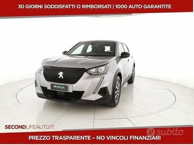 Argento Usata 2023 Peugeot 2008 Active SUV | 16.500 € (Buon prezzo)