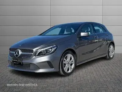 Usata Mercedes A200 136 CV (100 kW) 2018 Grigio Utilitaria