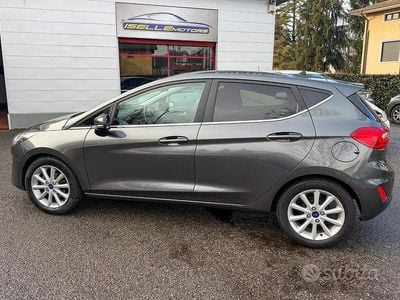 Usata Ford Fiesta ST-Line 85 CV (62 kW) 2017 Grigio Berlina