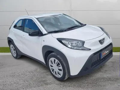 Usata Toyota Aygo X Active 72 CV (52 kW) 2025 Bianco SUV