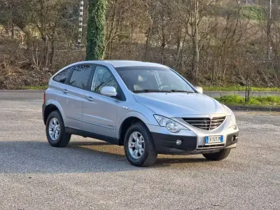 Usata SsangYong Actyon 141 CV (103 kW) 2010 Grigio Station wagon