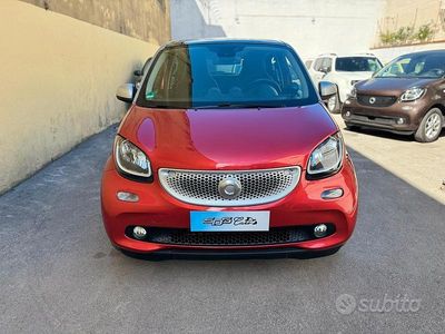 Usata Smart ForFour Prime 90 CV (66 kW) 2019 Rosso Utilitaria