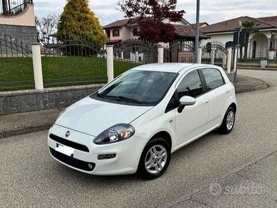 Bianco Usata 2011 Fiat Punto Berlina | 2500 €