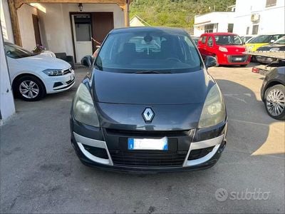 Usata Renault Scénic III Dynamique 110 CV (80 kW) 2010 Giallo Monovolume