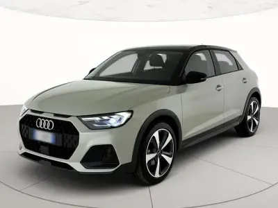 Usata Audi A1 Ambiente 110 CV (80 kW) 2024 N8 argento cavo metallizzato SUV