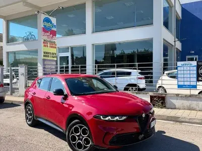 Usata Alfa Romeo Tonale Sprint 131 CV (96 kW) 2024 Rosso SUV