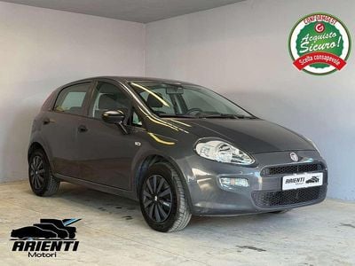 Usata Fiat Punto 69 CV (50 kW) 2017 Grigio Berlina