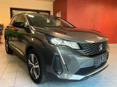 Usata Peugeot 3008 Allure 131 CV (96 kW) 2023 Grigio SUV