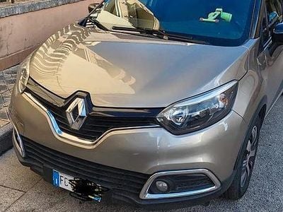 Usata Renault Captur 90 CV (66 kW) 2016 SUV