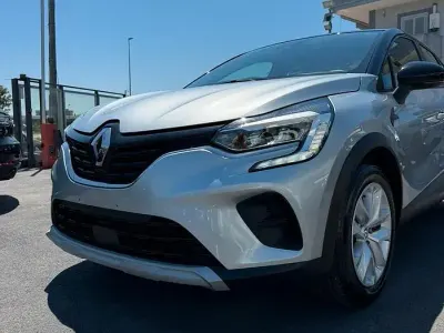 Usata Renault Captur Equilibre 91 CV (66 kW) 2022 Grigio SUV