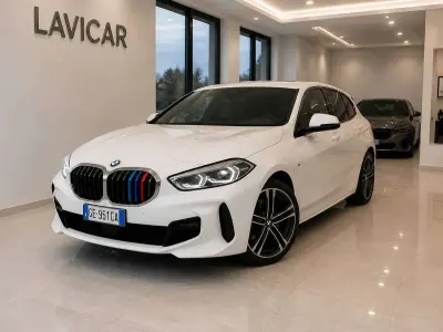 Usata BMW 118 M Sport 150 CV (110 kW) 2021 Bianco Utilitaria