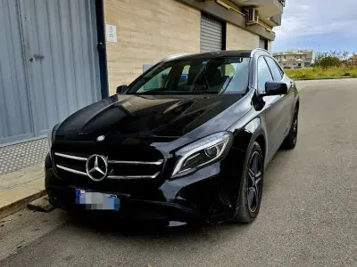 Usata Mercedes GLA220 Premium 170 CV (125 kW) 2015 SUV