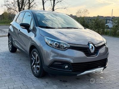 Usata Renault Captur 90 CV (66 kW) 2016 Grigio SUV