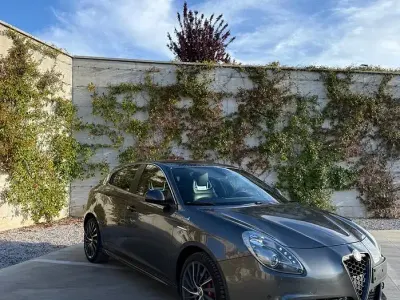 Usata Alfa Romeo Giulietta Quadrifoglio Verde 120 CV (88 kW) 2014 Grigio Utilitaria