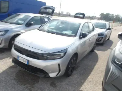 Usata Opel Corsa S 100 CV (73 kW) 2025 Kristall silver Utilitaria