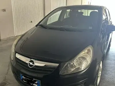 Usata Opel Corsa Edition 86 CV (63 kW) 2010 Utilitaria