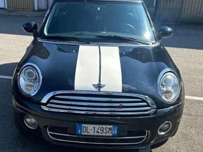 Usata Mini Cooper D 109 CV (80 kW) 2007 Nero Utilitaria