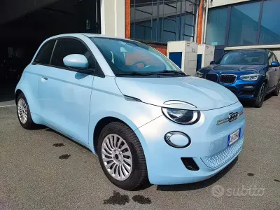 Usata Fiat 500e 42 kW (58 CV) 2023 Grigio Berlina