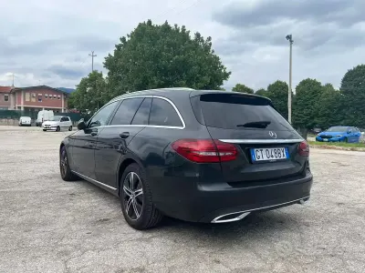 Usata Mercedes C200 Premium 160 CV (117 kW) 2020 Grigio Station wagon